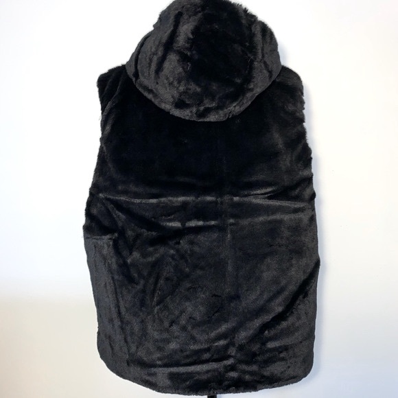 🆕Buffalo David Bitton Faux Fur Reversible Vest - Picture 6 of 11